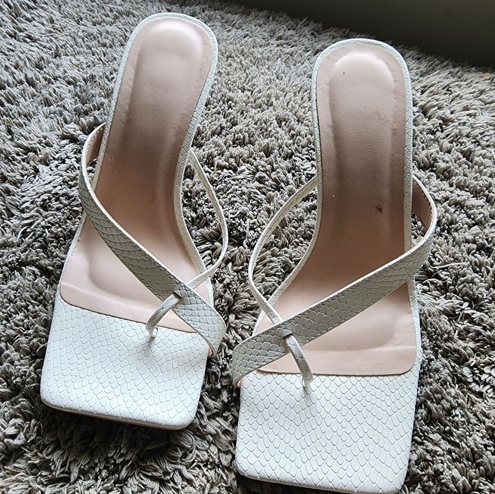 White sandals size 37